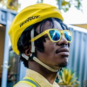 Goodr Sunglasses No Slip OG Swedish Meatball Hangover Yellow 53-18-151 Mirrored